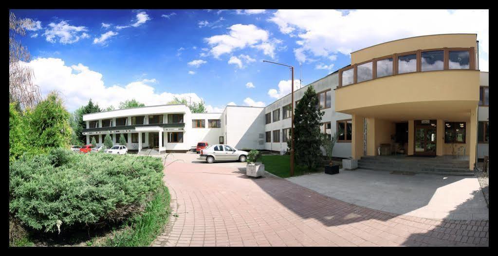 Relax Inn Šoporňa Exterior foto